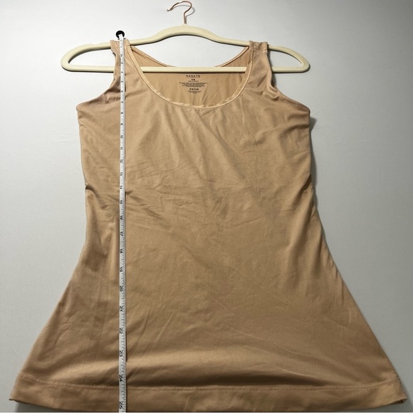 SPANX Cream Fitted Sleeveless Tank Top - Picture 6 of 6